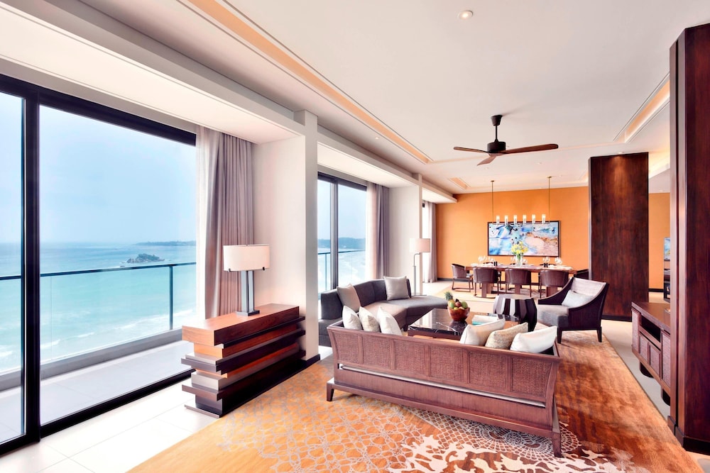 Presidential Suite, 1 King Bed, Ocean View photo 3