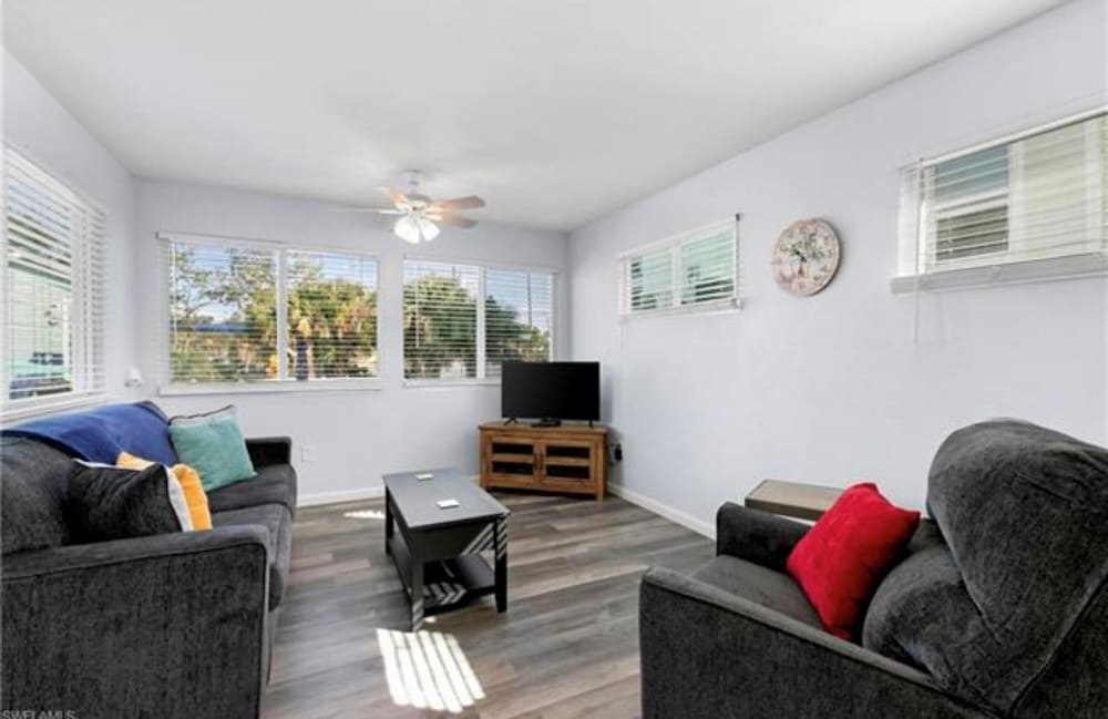 Apartment photo 1