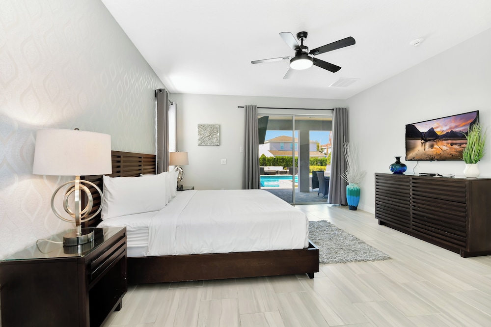 Luxury House, Private Pool (9 Bedrooms Westside)