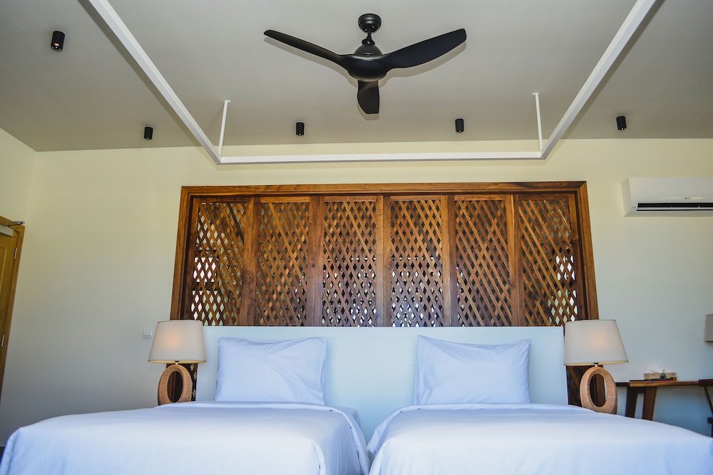 Deluxe Room, Balcony