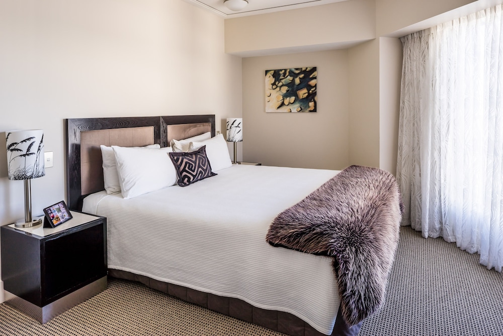Suite, 1 Bedroom - Photo 1