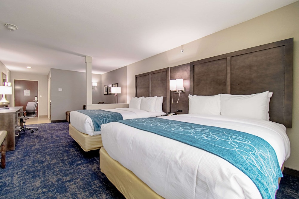 Suite, Multiple Beds, Accessible, Non Smoking - Photo 2