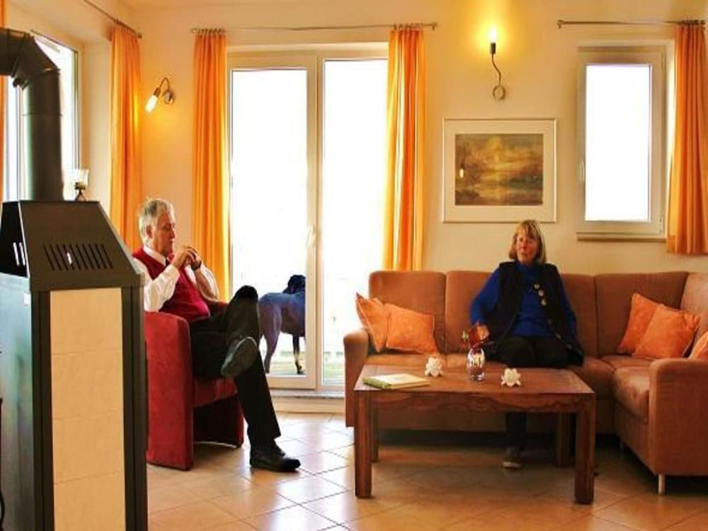 Apartment photo 3
