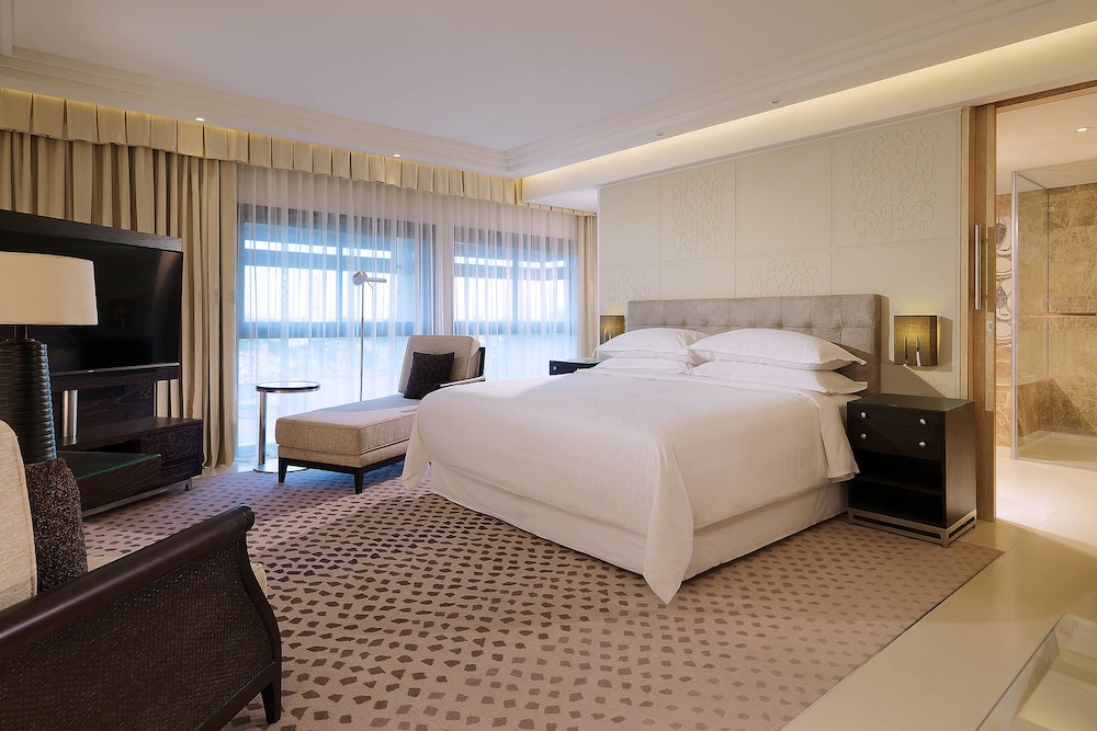 Club Suite, 1 Bedroom - Photo 1