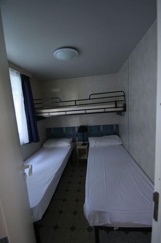 Mobile Home, 2 Bedrooms