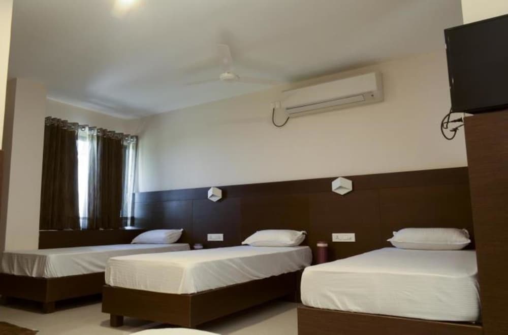Family Room, 1 Double Bed, Non Smoking photo 3