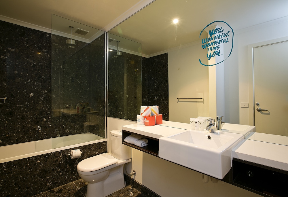 2.5 Bedroom Apartment with Balcony Spa photo 3