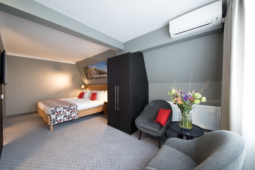 Executive Room photo 2