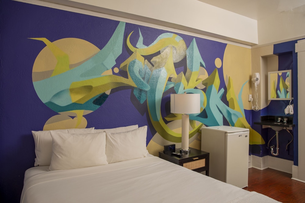 Economy Double Room, Shared Bathroom (Economy) photo 3