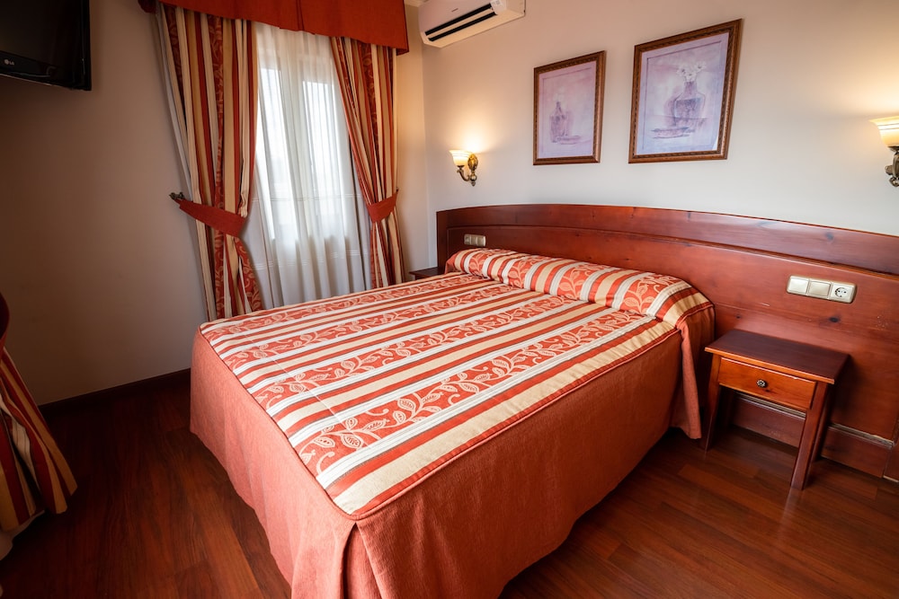 Double Room (1 Double Bed) - Photo 6