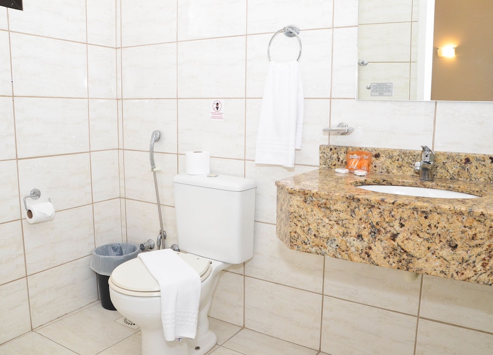 Standard Twin Room - Photo 4