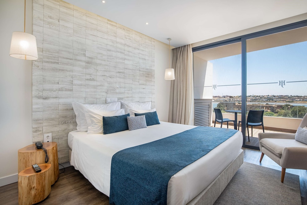 Deluxe Double Room, River View