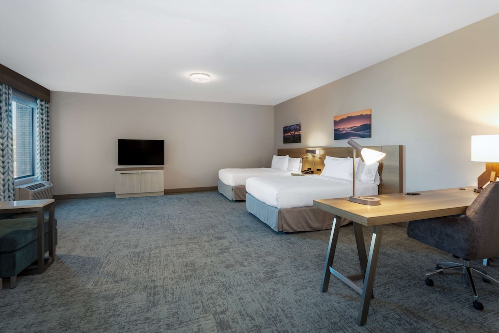 Room, 2 Queen Beds, Accessible, Mountain View (Bathtub) photo 1