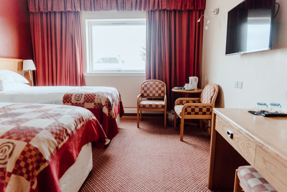 Double or Twin Room (Zip & Link Bed Room) - Photo 3