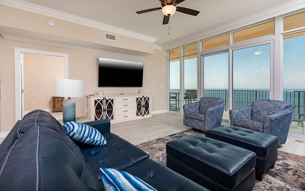 Condo, 4 Bedrooms