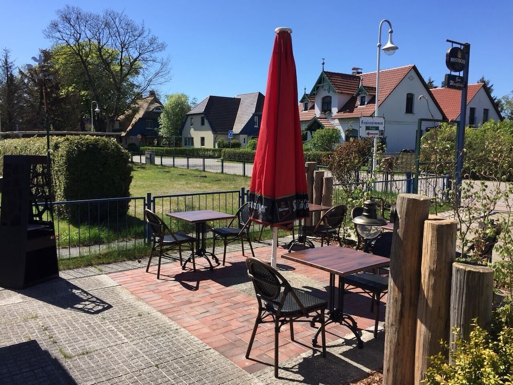 Standard Double Room, 1 Queen Bed (incl. 35 EUR Cleaning Fee) photo 3