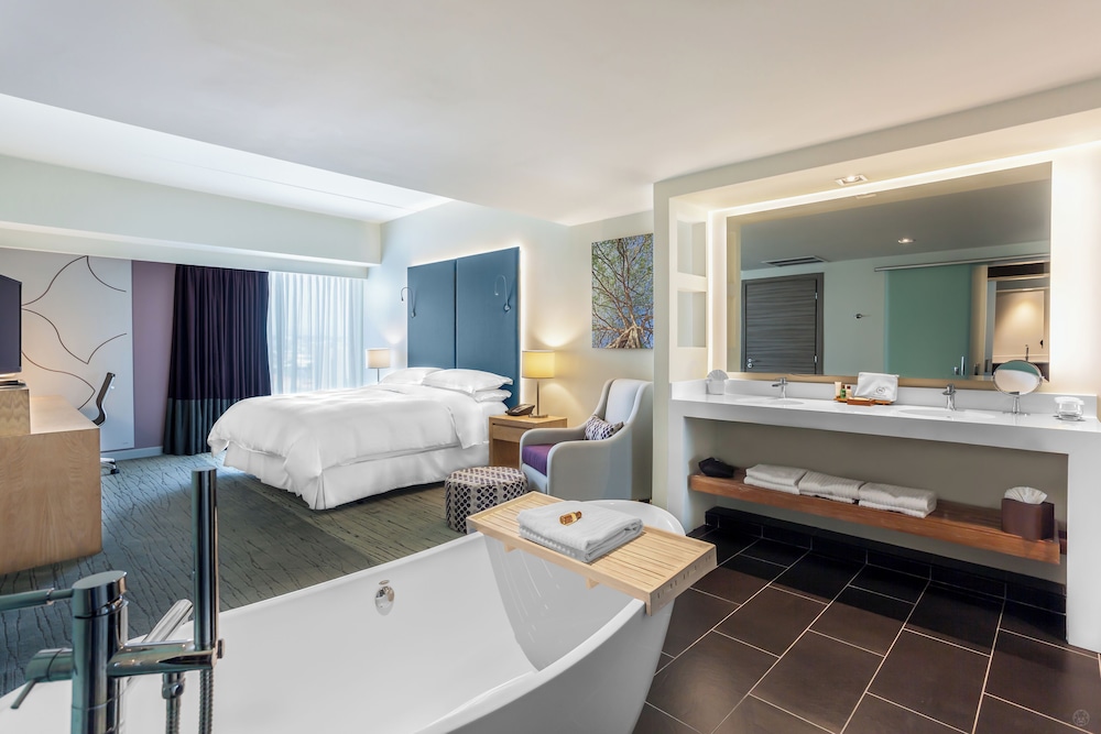 Club Room, 1 Bedroom, Bathtub (Panoramic View) photo 2