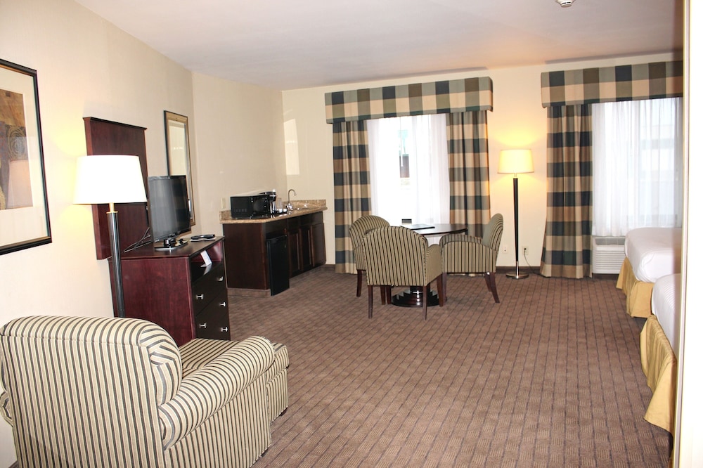 Standard Room, 2 Queen Beds - Photo 4