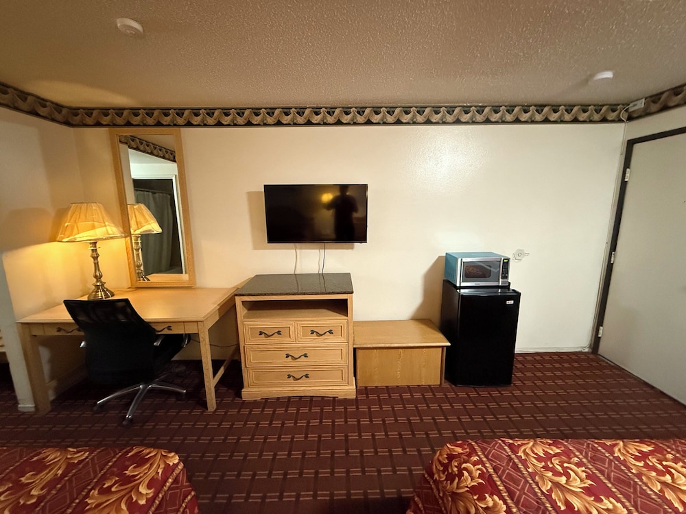 Room, 2 Queen Beds, Non Smoking
