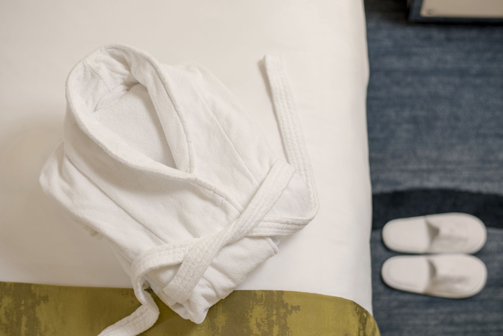 Room, 1 Double Bed, Roll-in Shower (Mobility Accessible)