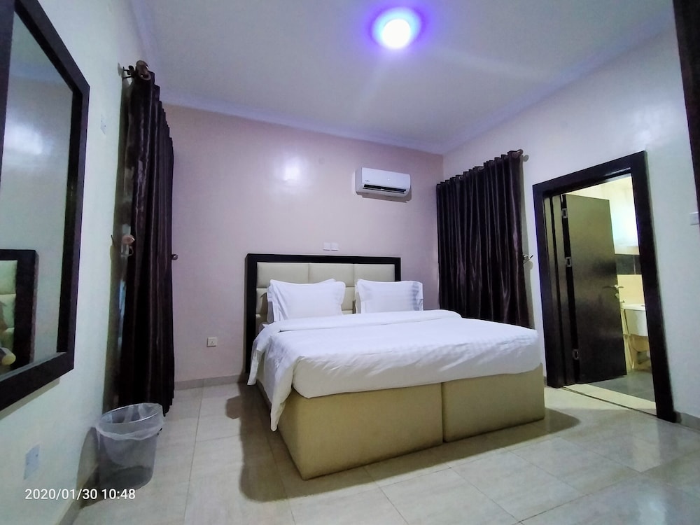 Executive Room - Photo 2