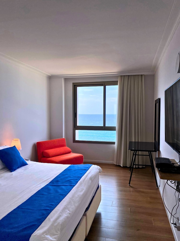 Premium Suite, 1 Bedroom, Sea View, Beachfront photo 2