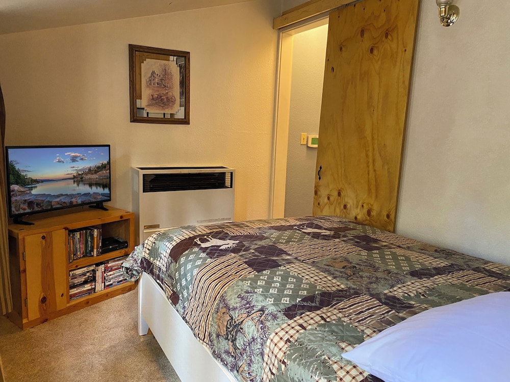 House, 1 Double Bed, Patio, Mountain View