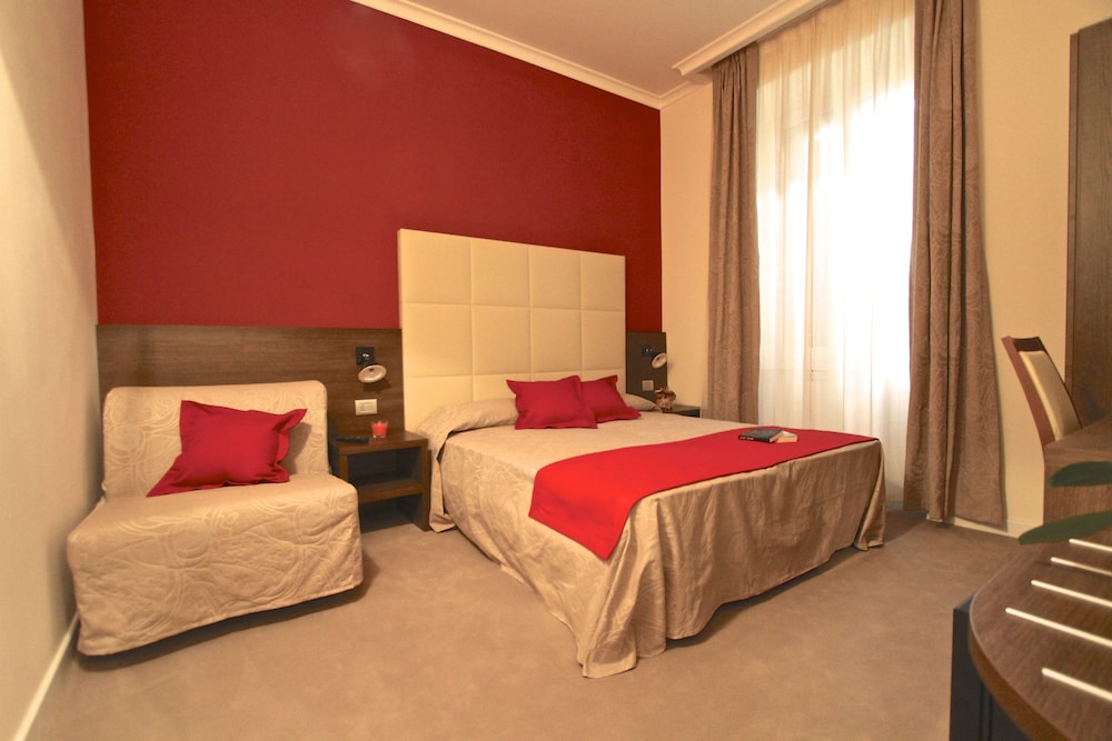 Double or Twin Room (with extra bed)