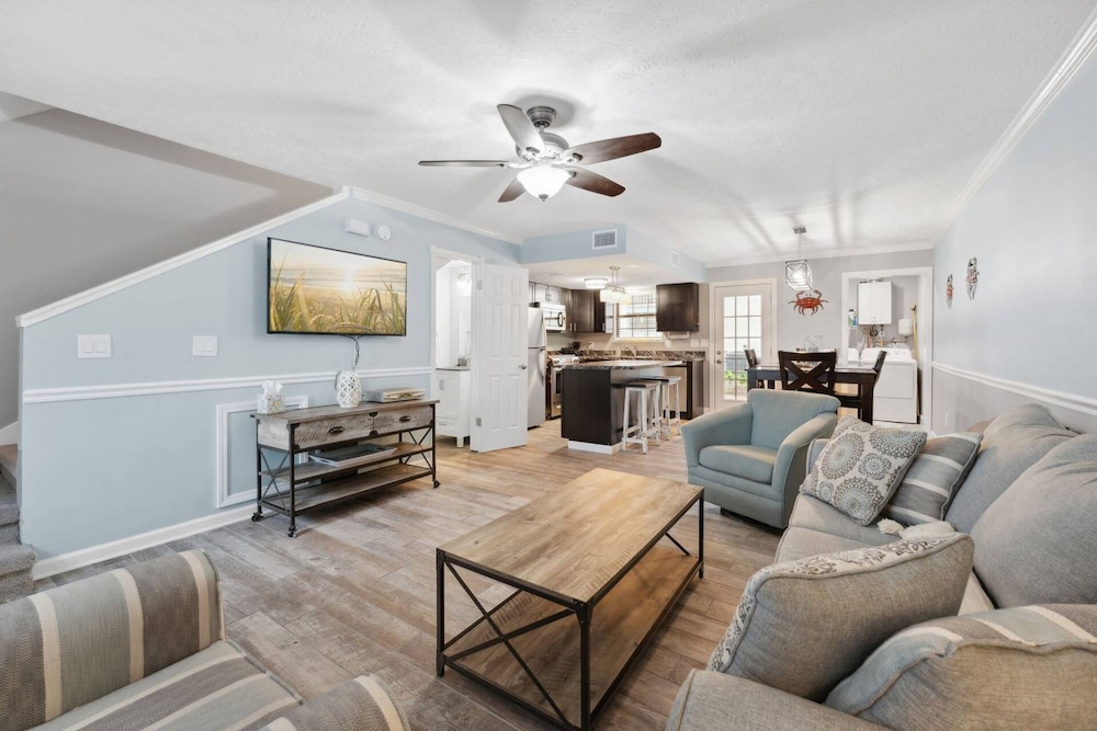 Condo (Gulf Highlands Unit 124 (2/2))