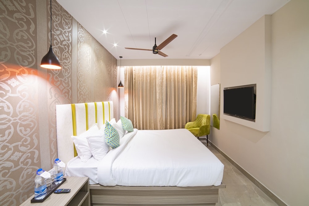 Executive Room - Photo 1