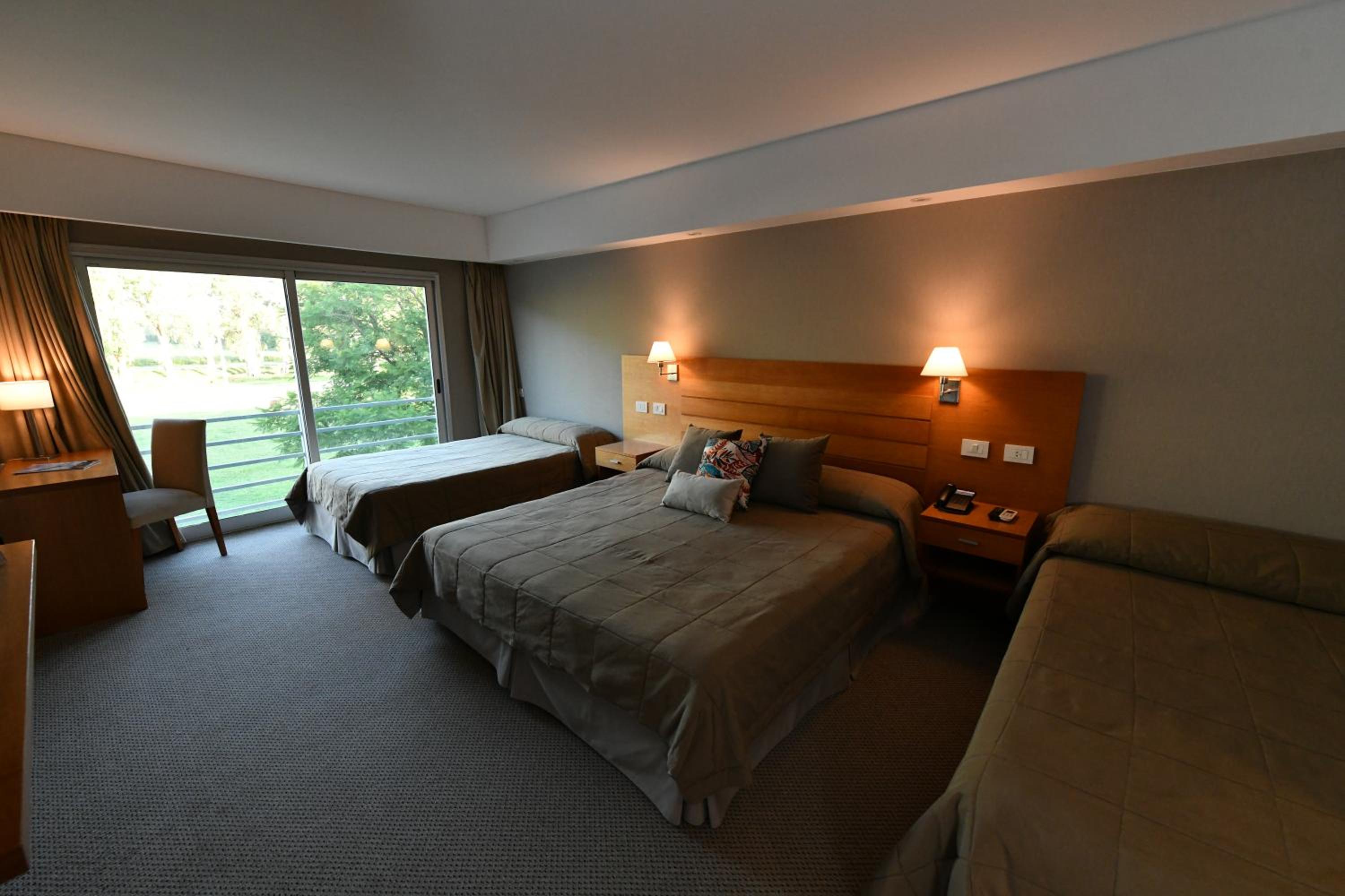 Superior Quadruple Room photo 2