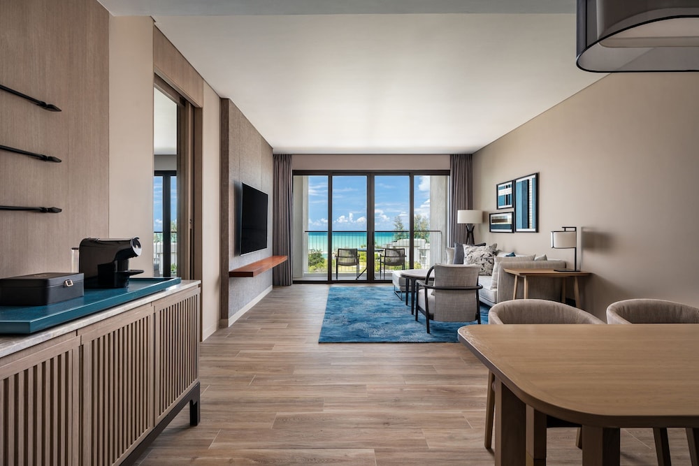Suite, 1 Bedroom, Ocean View (Balcony) - Photo 1