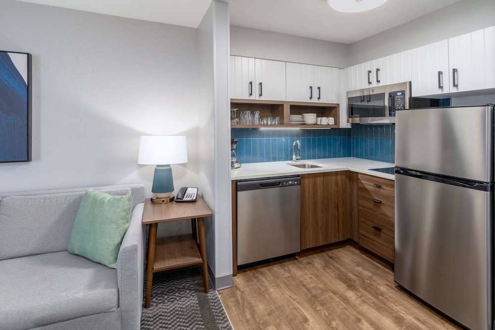 Suite, Multiple Beds, Kitchen