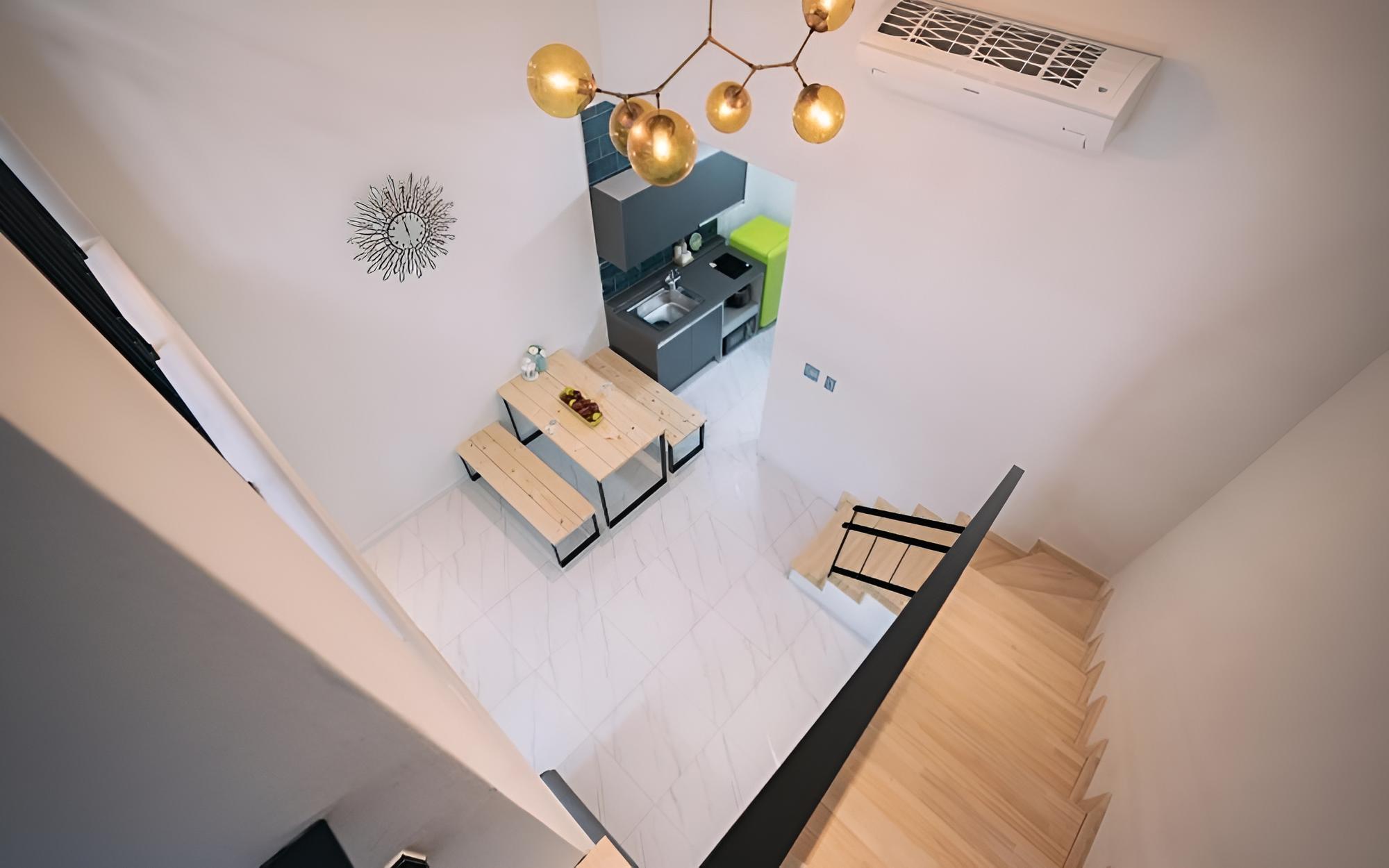 Room (B-3 (private house individual terrace)