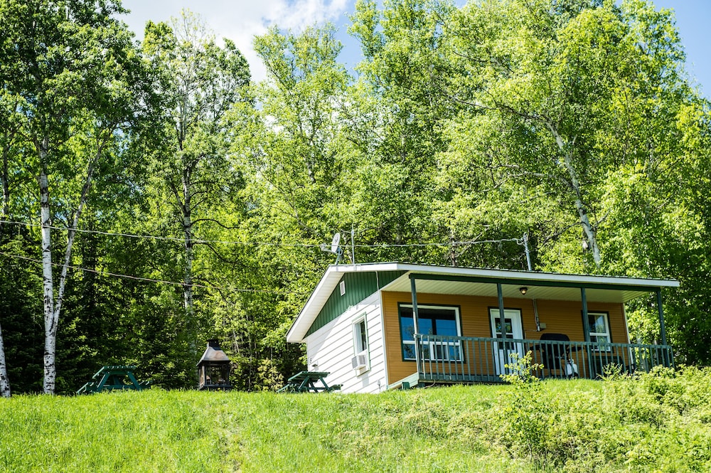 Family Chalet, 2 Bedrooms, Lake View photo 2
