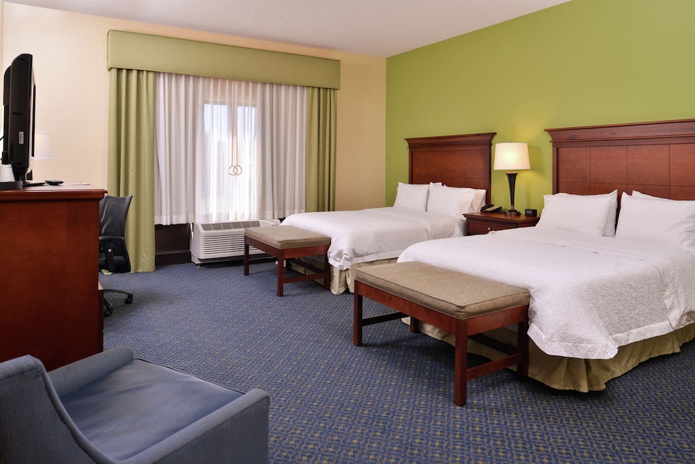 Room, 2 Queen Beds, Accessible, Non Smoking - Photo 4