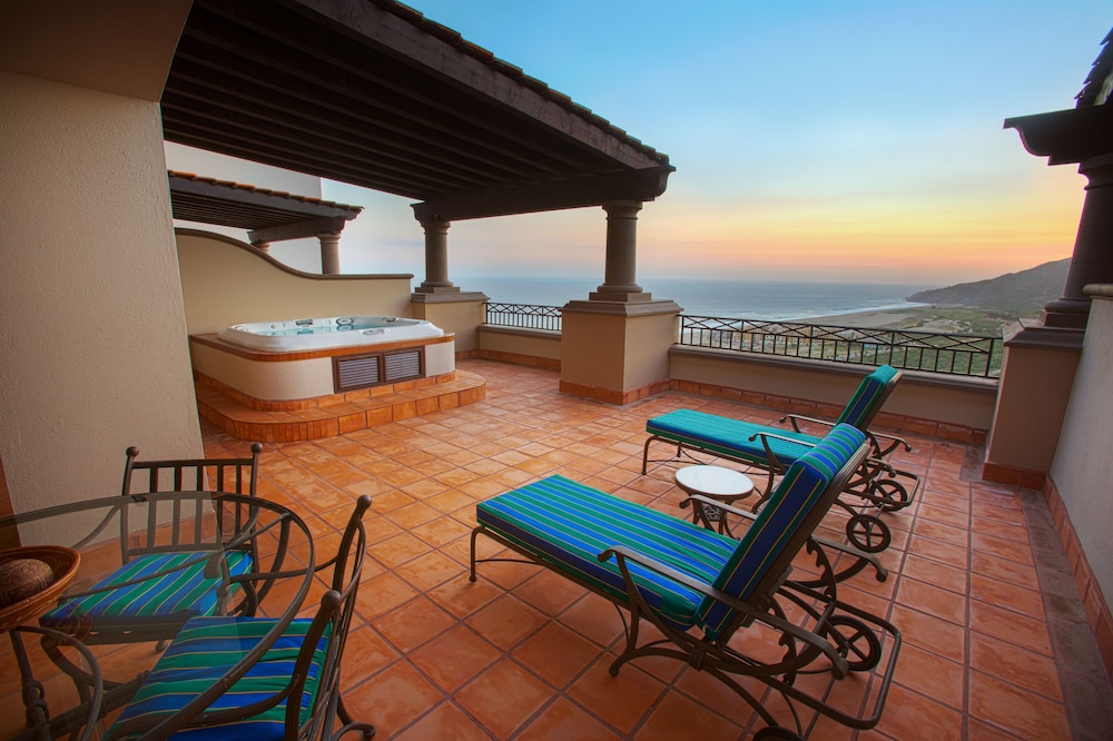 Super Executive Suite Ocean View with Jacuzzi - Photo 1