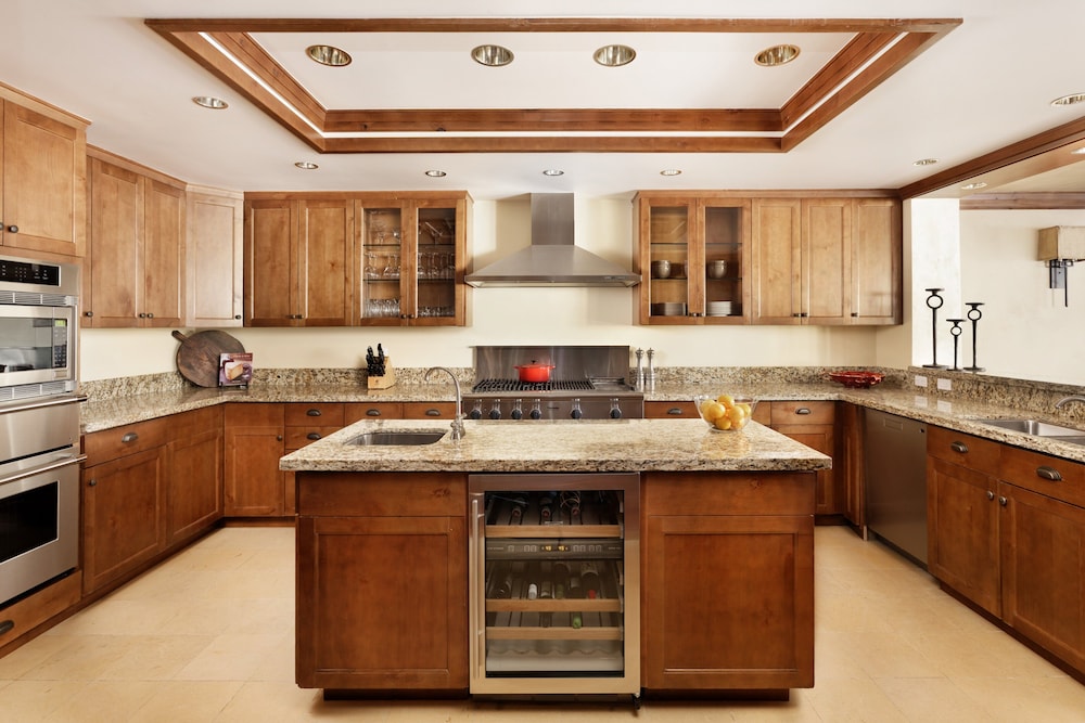 Room, 4 Bedrooms, Non Smoking (The Couloir Residence Slopeside) - Photo 4