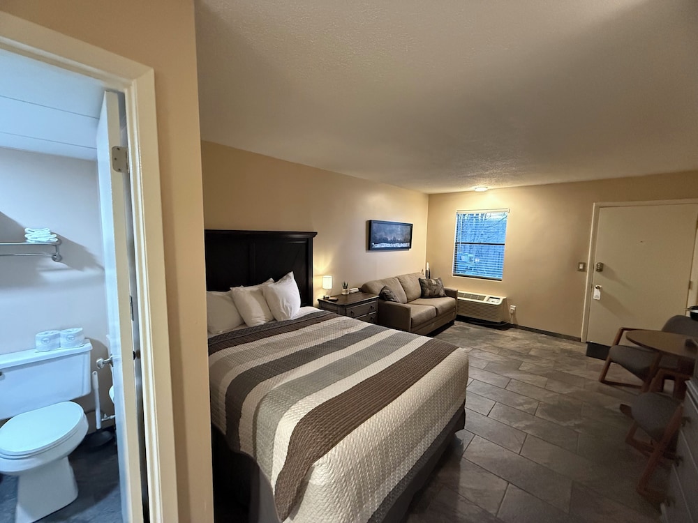 Premium Studio Suite photo 3