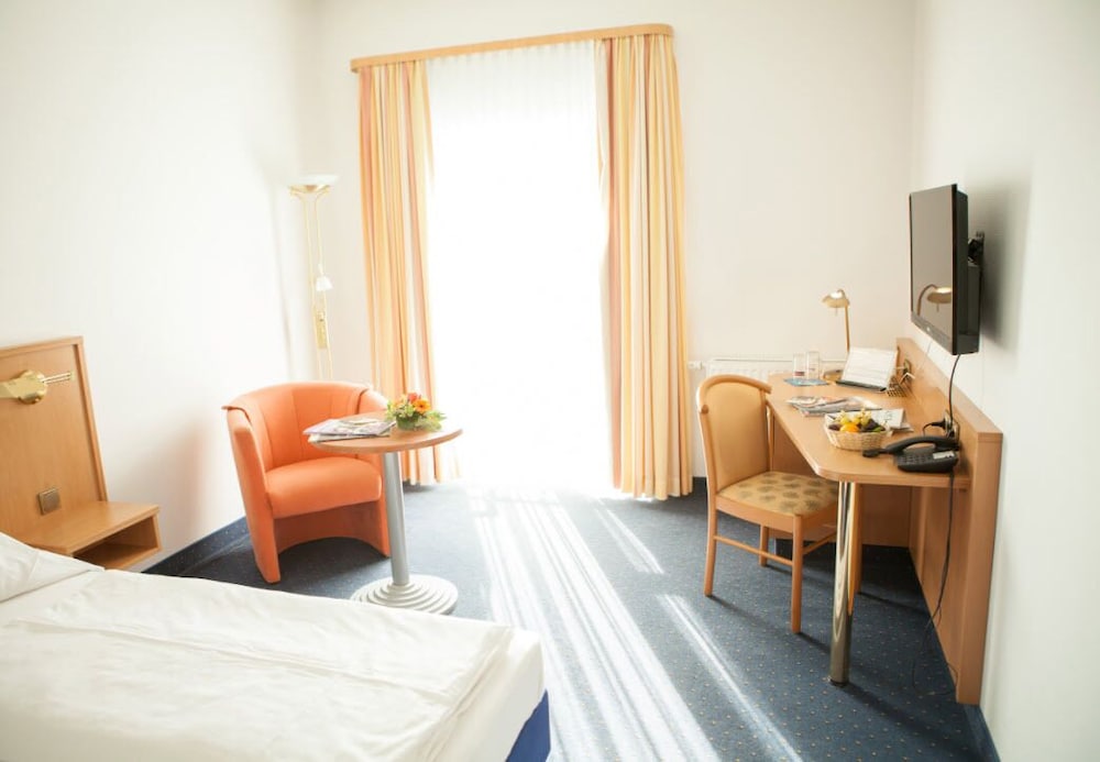 Standardzimmer photo 2