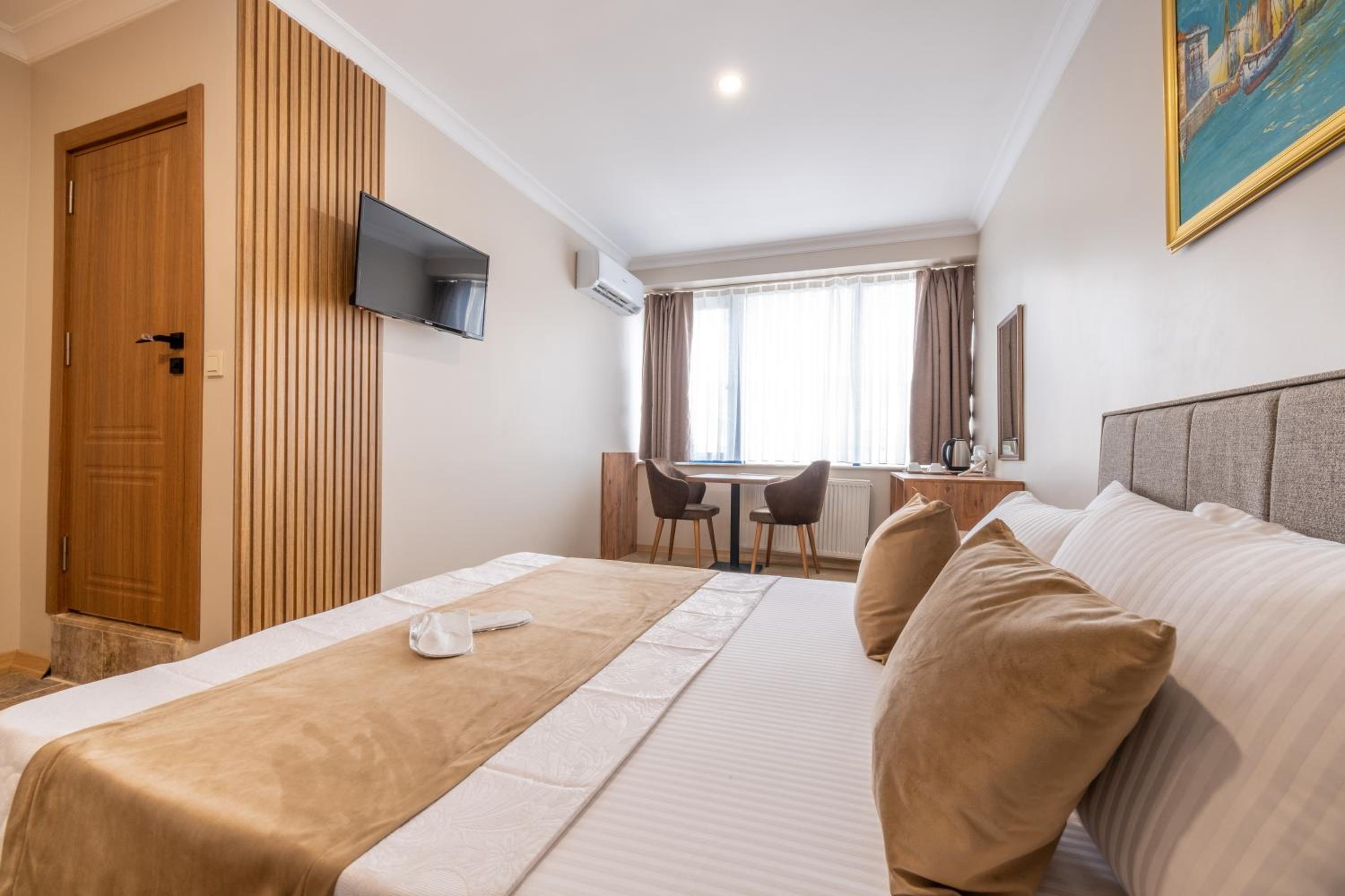 Deluxe Double Room photo 2