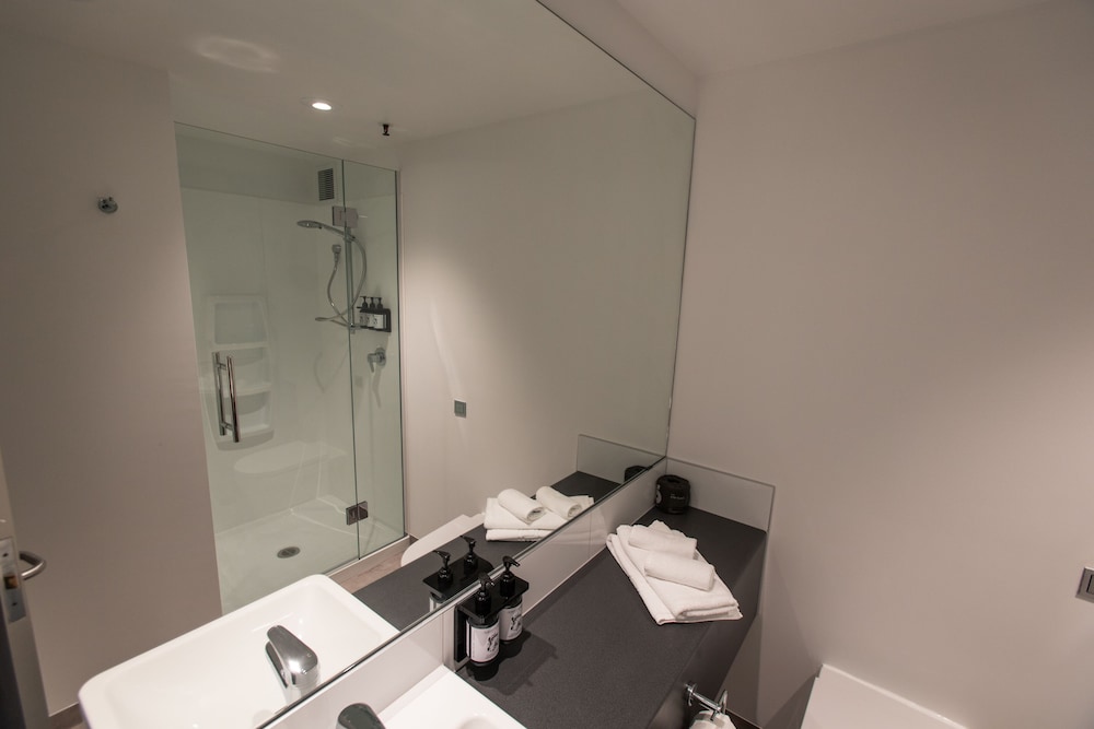 Studio Apartment - Photo 7