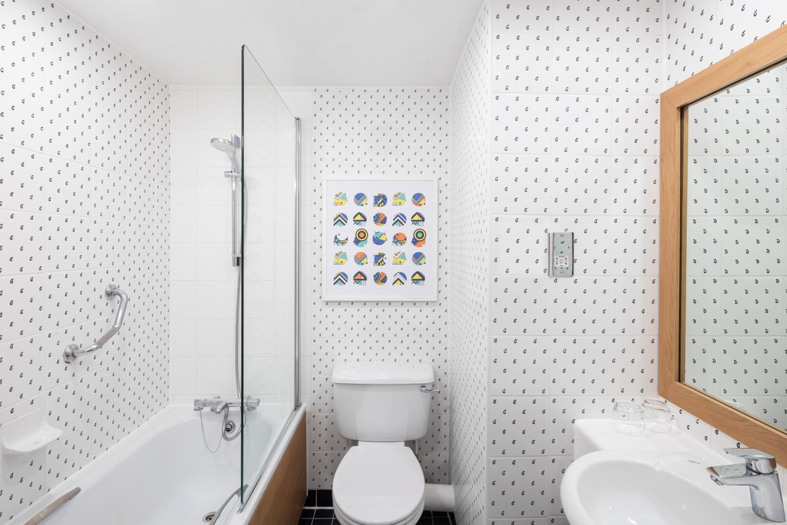 Premium Queen Room - Photo 6