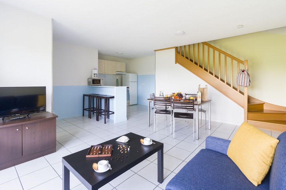 Villa, 2 Bedrooms (for 6 people) - Photo 5