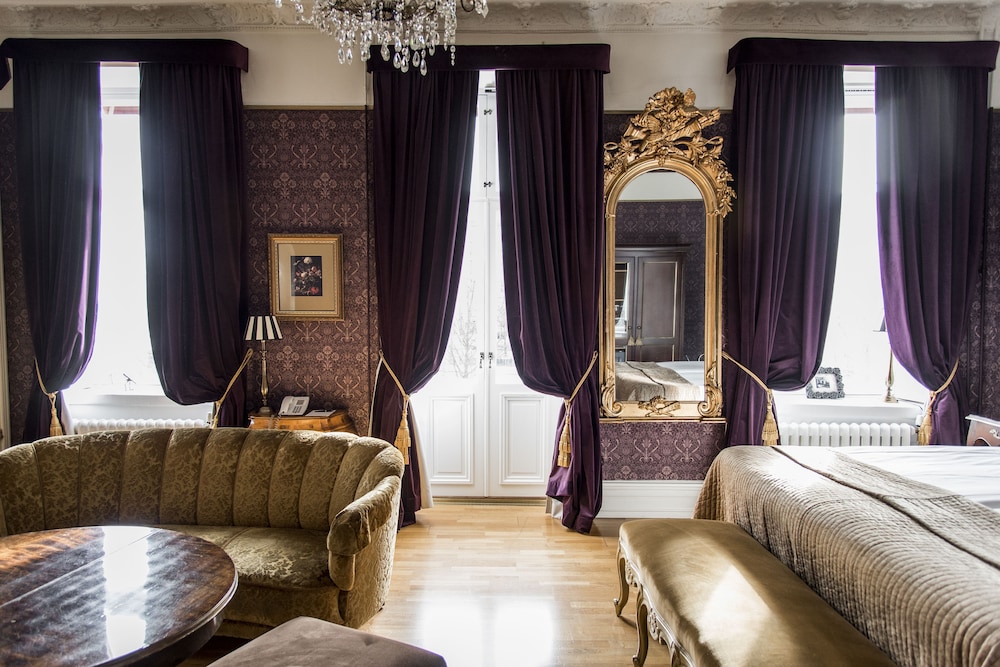 Executive Double Room, Balcony, City View photo 2