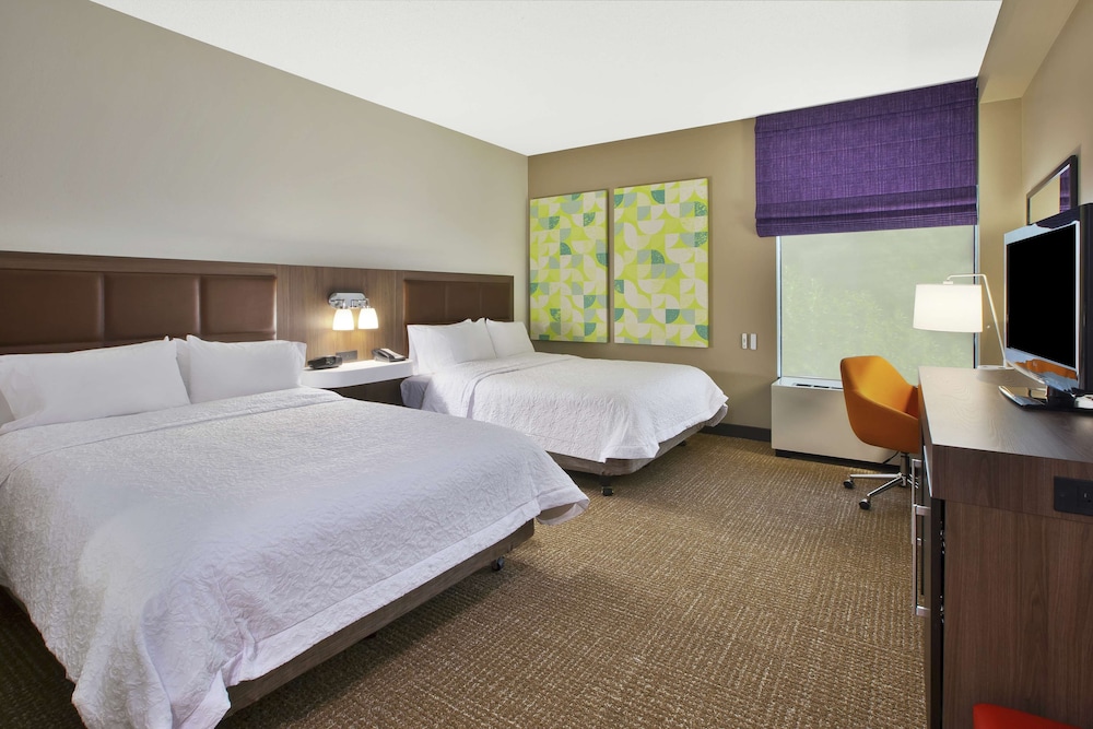 Room, 2 Queen Beds, Accessible (Roll-In Shower) - Photo 1