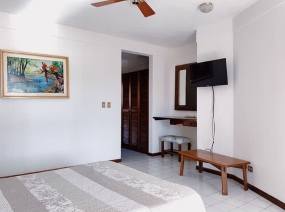 Deluxe Room, Balcony, Bay View