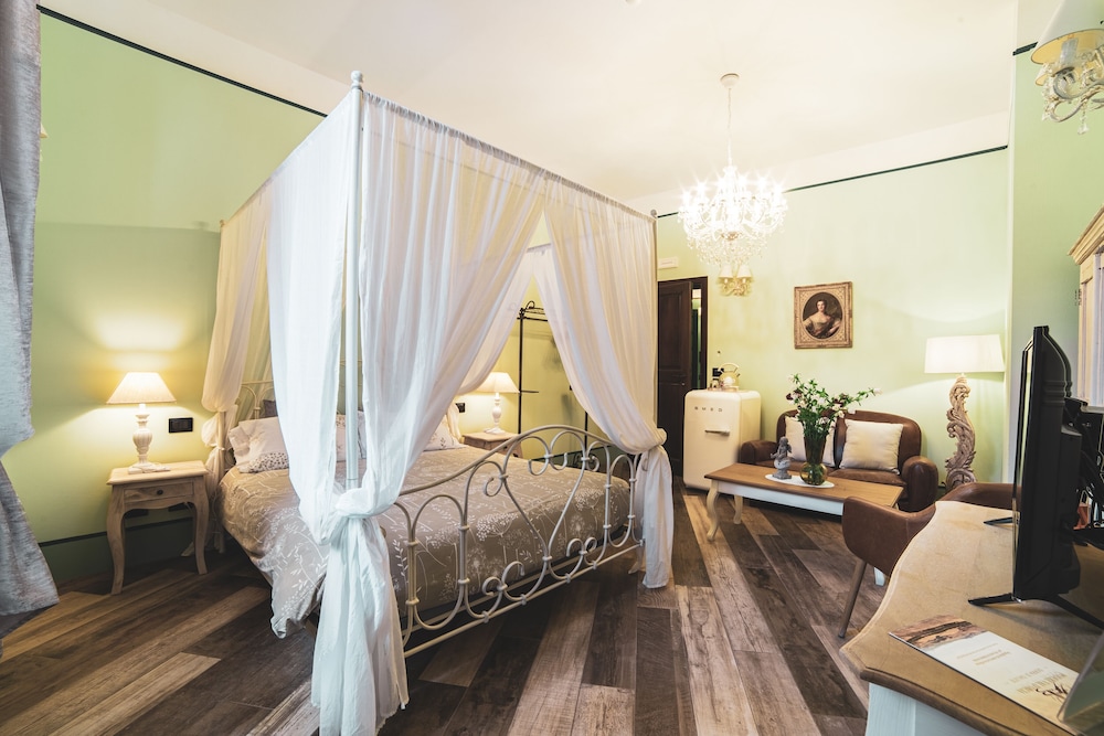 Luxury Double Room, Ensuite, Garden View photo 1