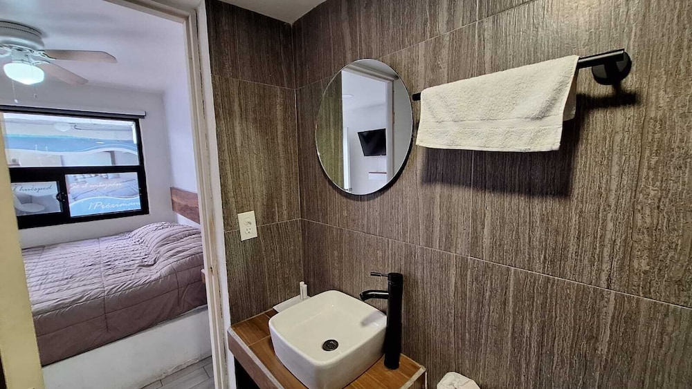 Economy Room photo 3