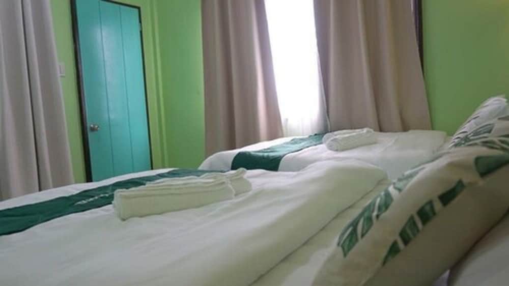 Deluxe Triple Room photo 2